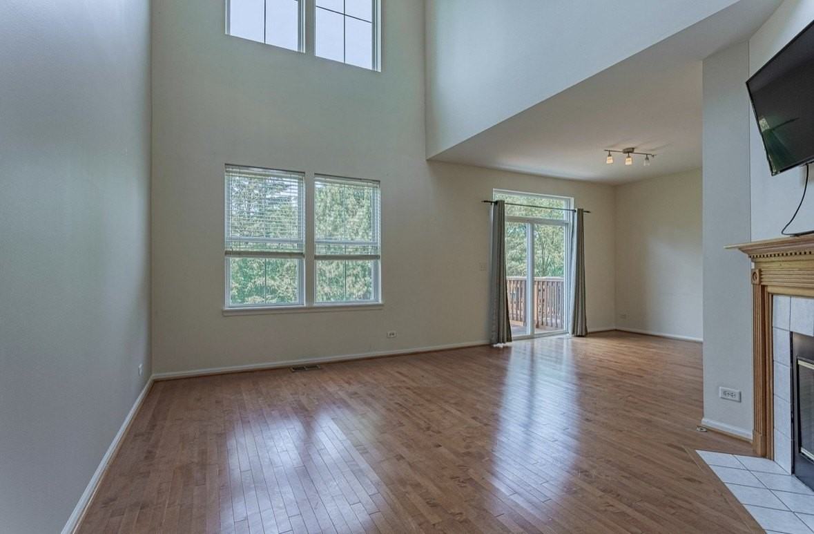 138 Tanglewood Dr - Photo 2 of 13