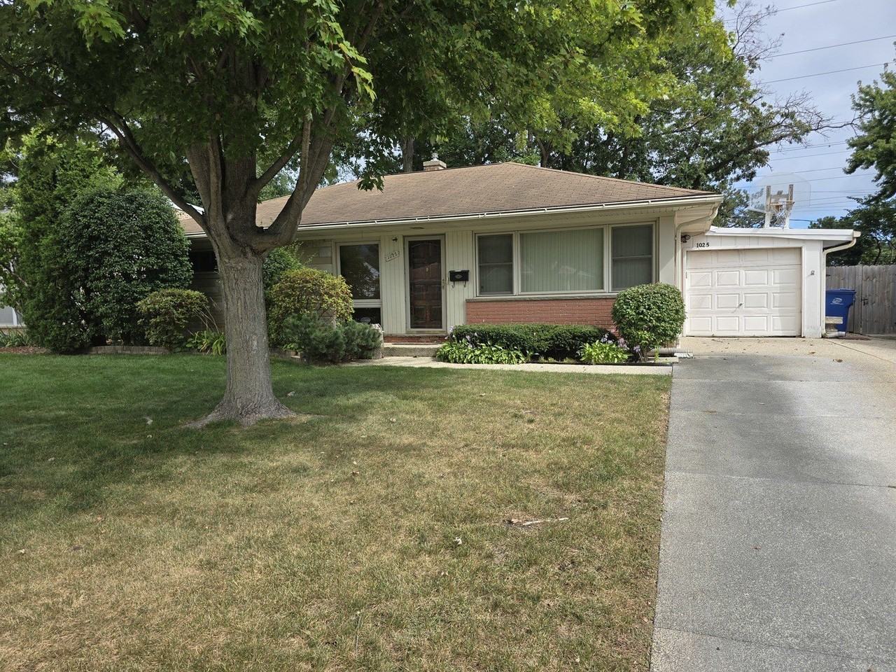 1025 Longaker Rd - Photo 2 of 2