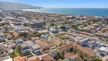 featured image of 521 Avenue C #B