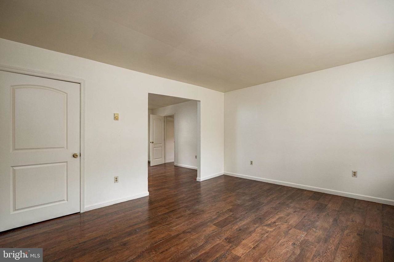 3748 Tudor Dr - Photo 4 of 13