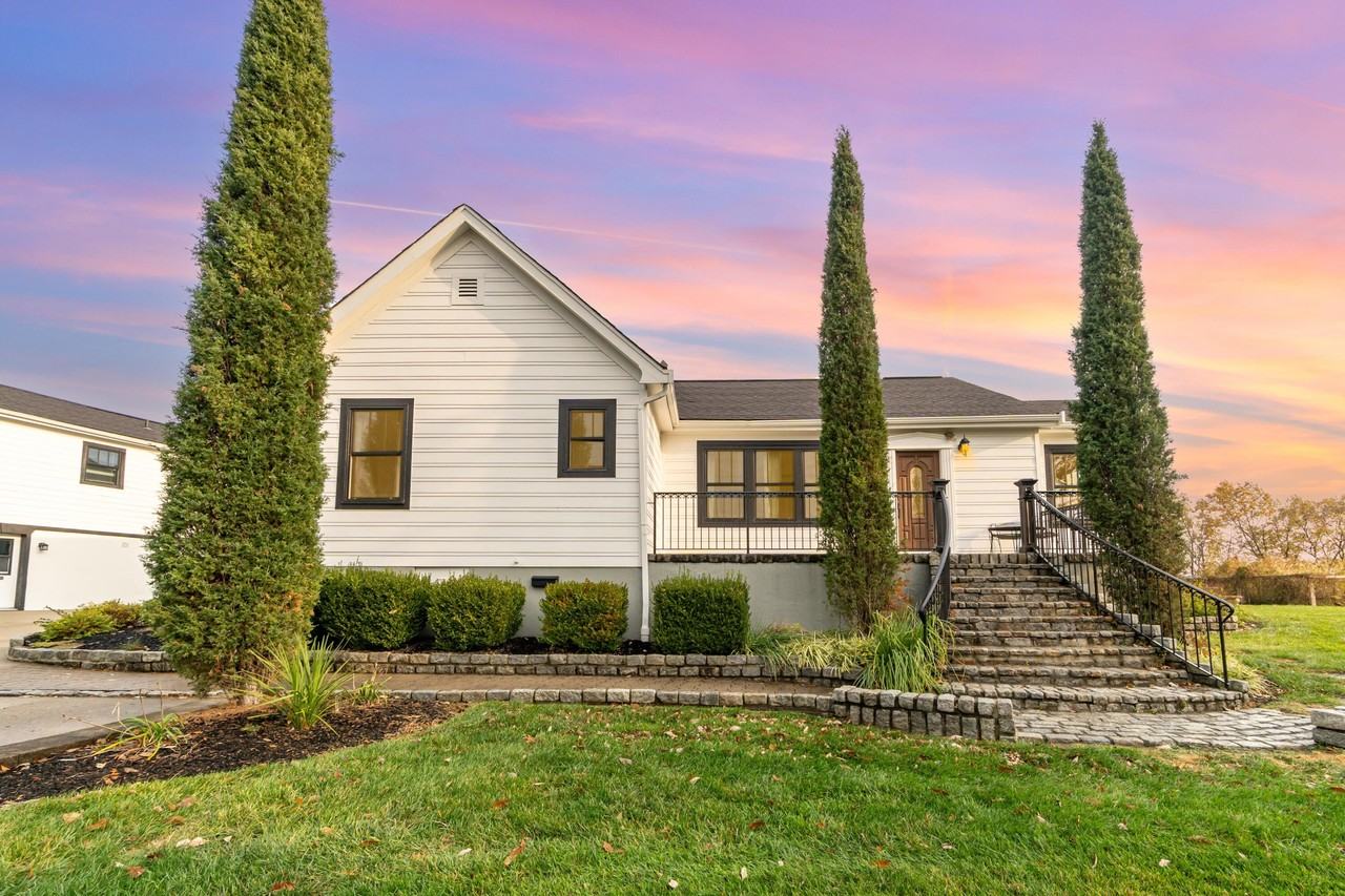 508 Farrell Dr - Photo 2 of 31