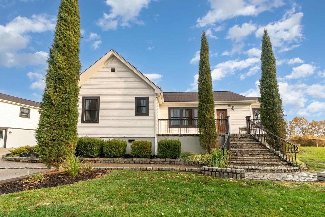 508 Farrell Dr - Photo 3 of 31