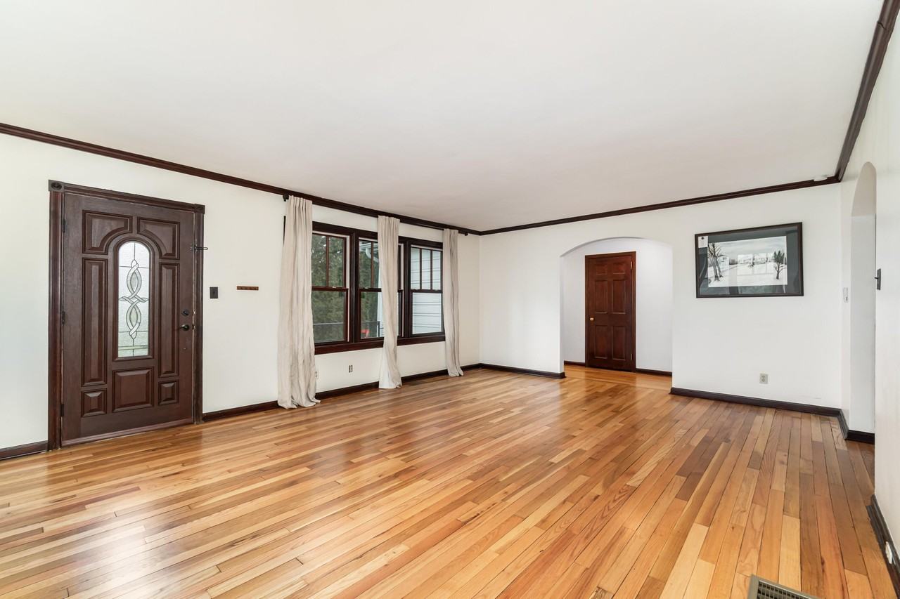 508 Farrell Dr - Photo 5 of 31