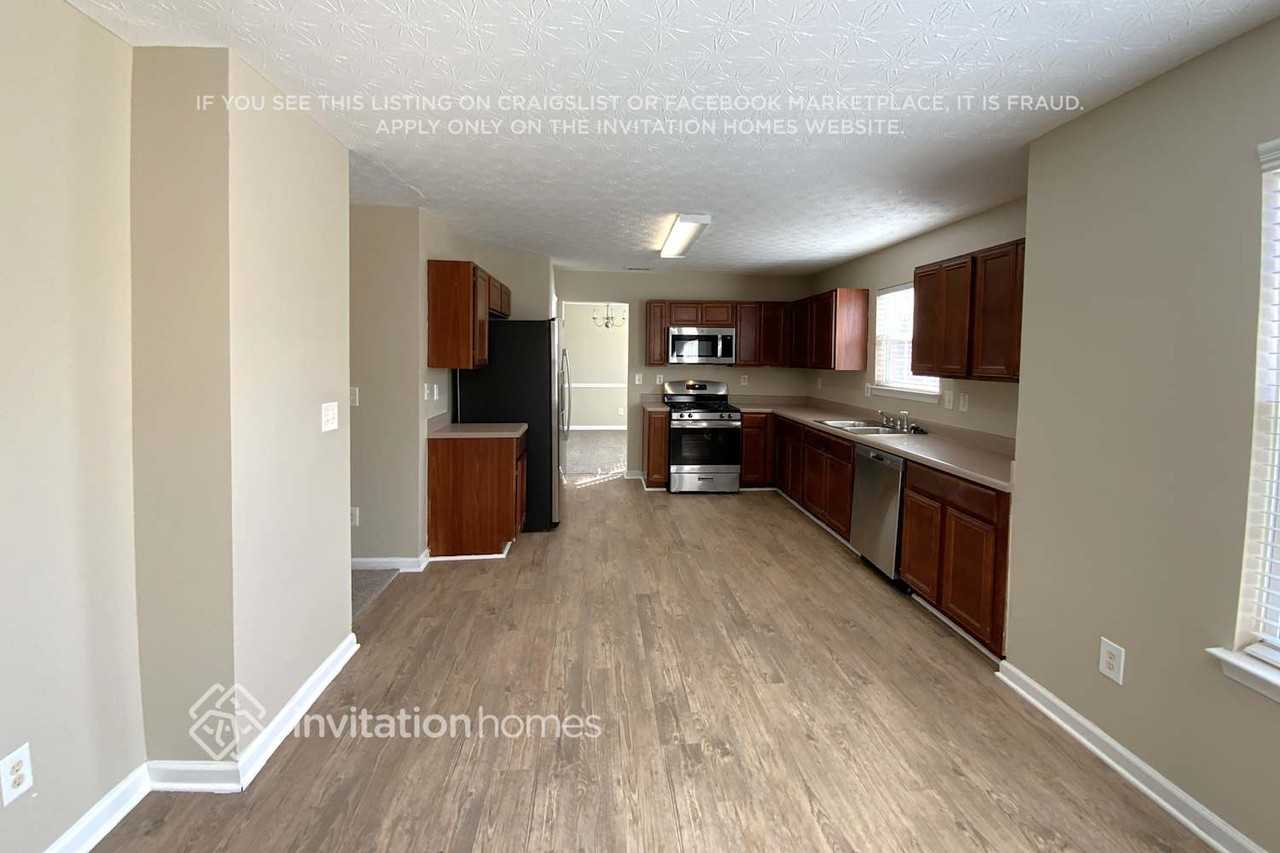 937 Parkside Place Ave - Photo 4 of 15