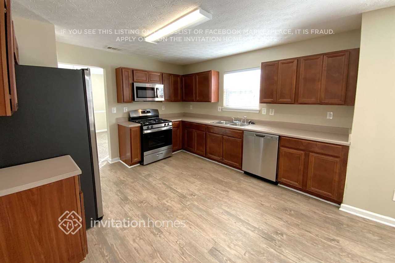 937 Parkside Place Ave - Photo 5 of 15