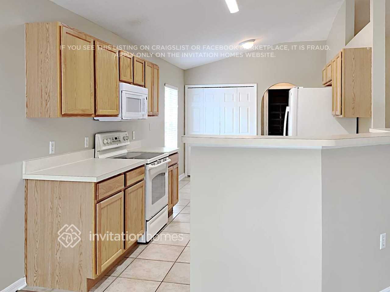 5180 Silver Thistle Ln - Photo 7 of 18