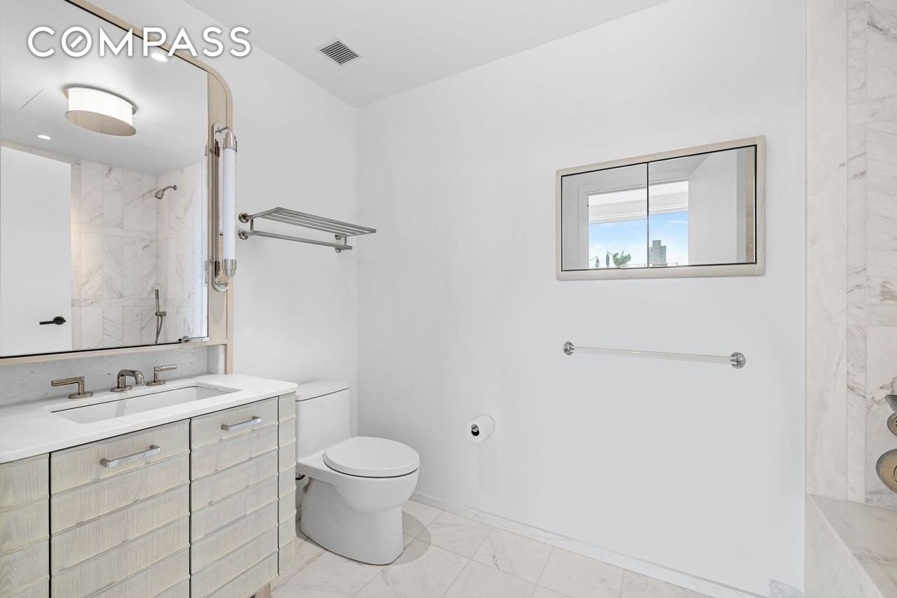 249 E 62nd St #10B - Photo 6 of 20