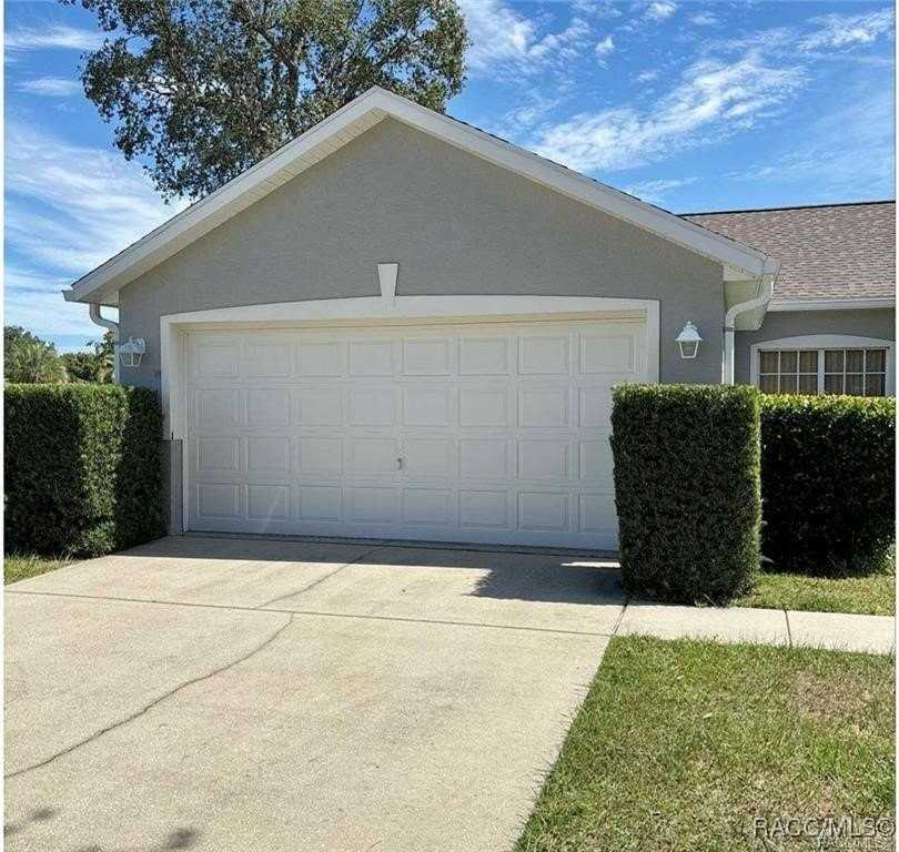 5220 W Mountainview Cir - Photo 2 of 17