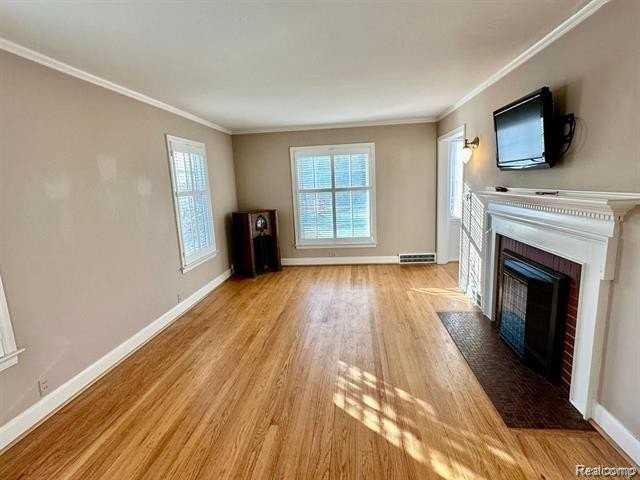 4302 Sheridan Dr - Photo 6 of 24