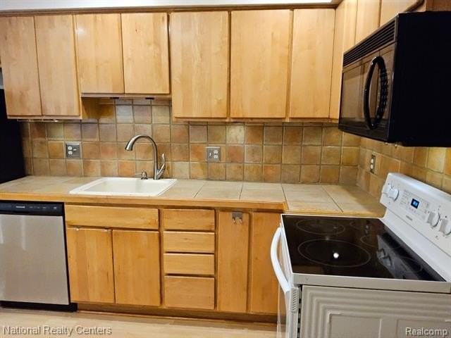 8676 Community Boulevard #2 - Photo 7 of 22