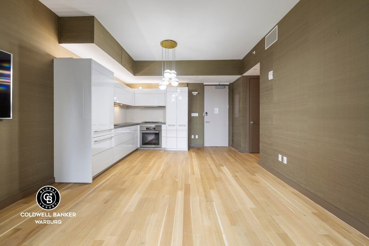 241 5th Avenue #14C - Photo 6 of 10