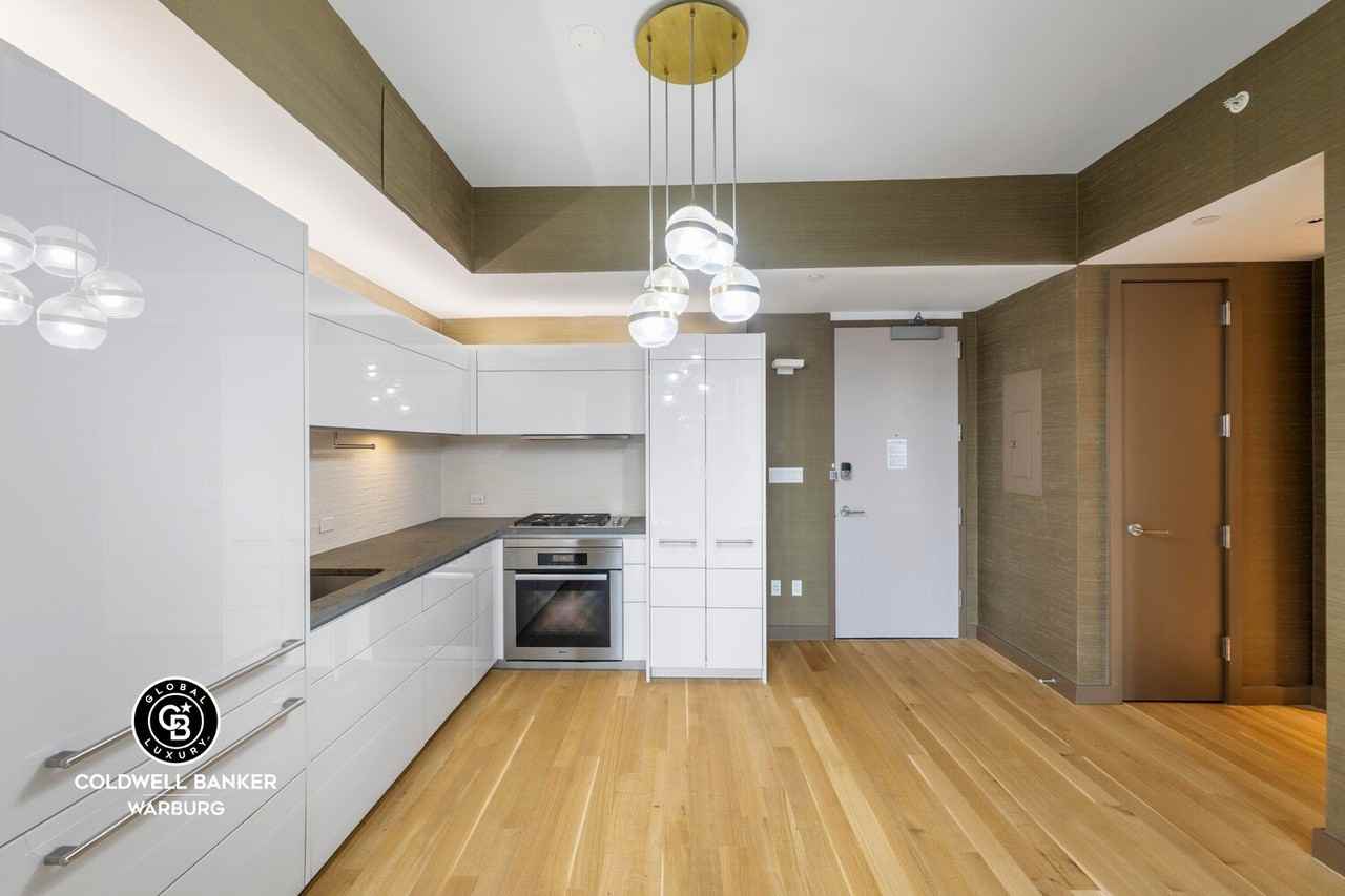 241 5th Avenue #14C - Photo 7 of 10