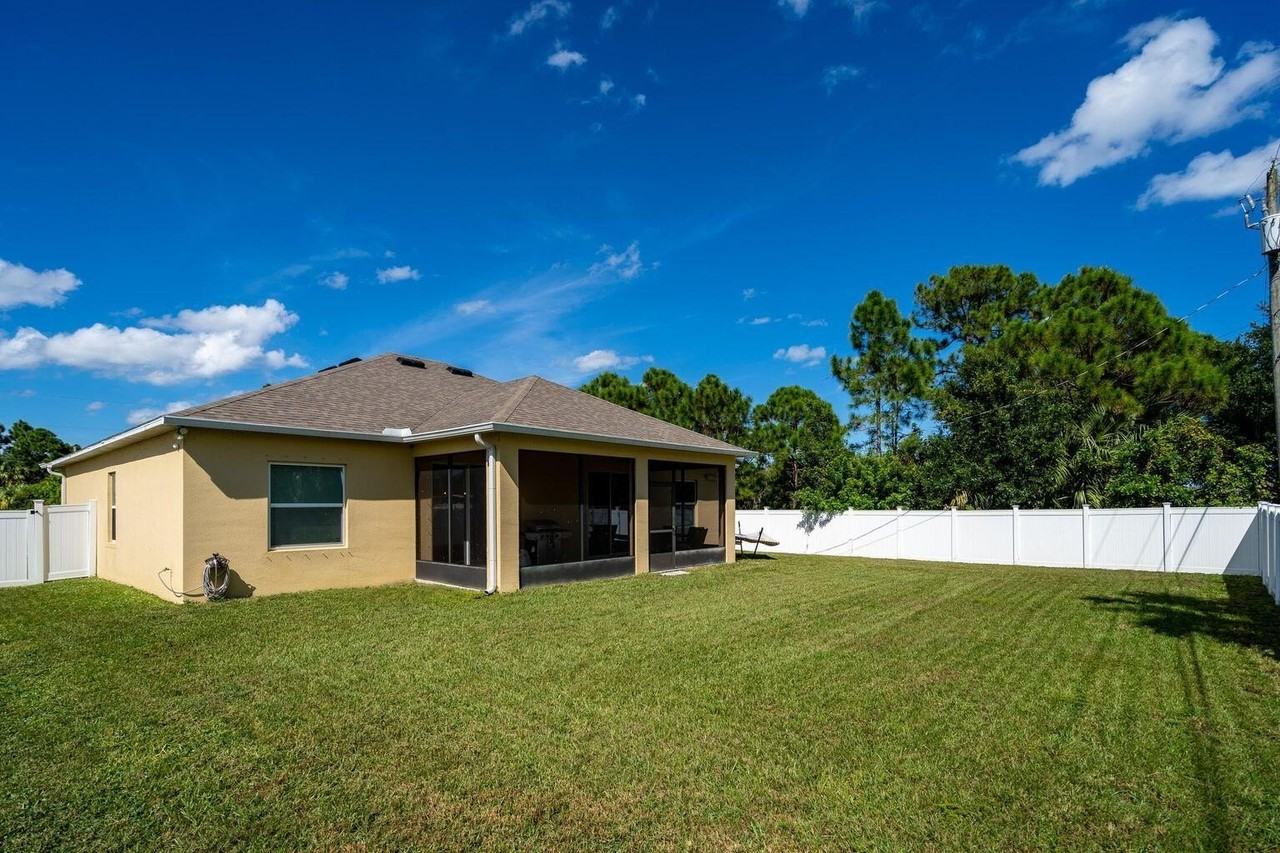 1026 Sw Ingrassina Ave - Photo 4 of 20