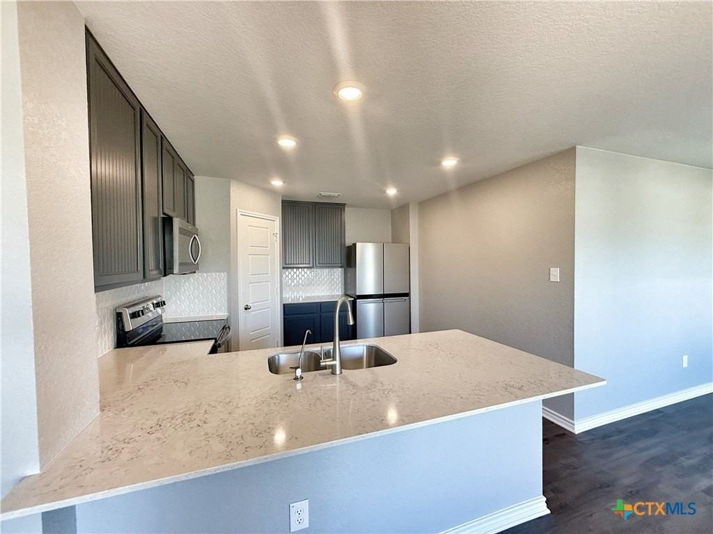 108 Bass Ln - Photo 6 of 38