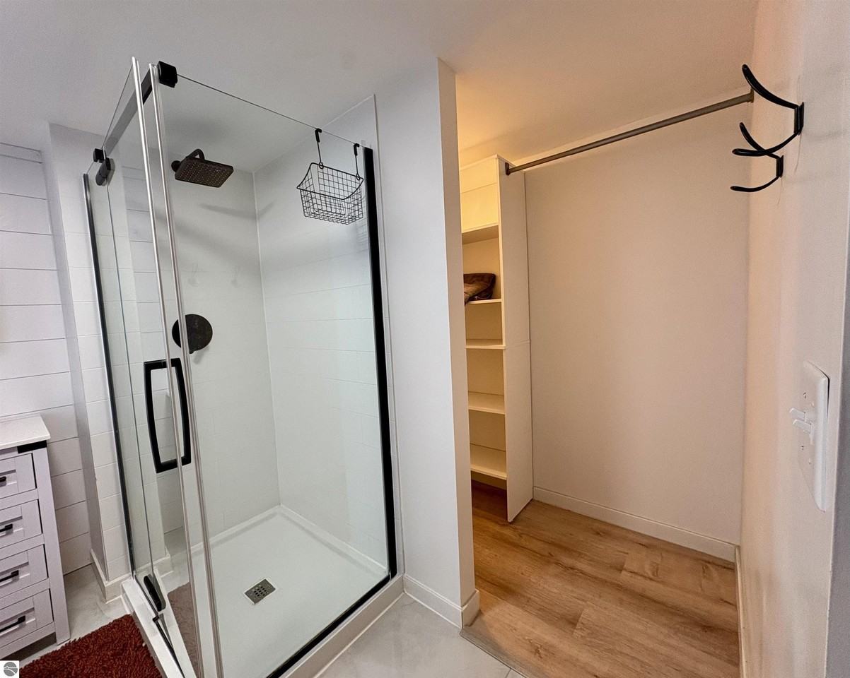 7638 Skegemog Point Rd - Photo 7 of 15