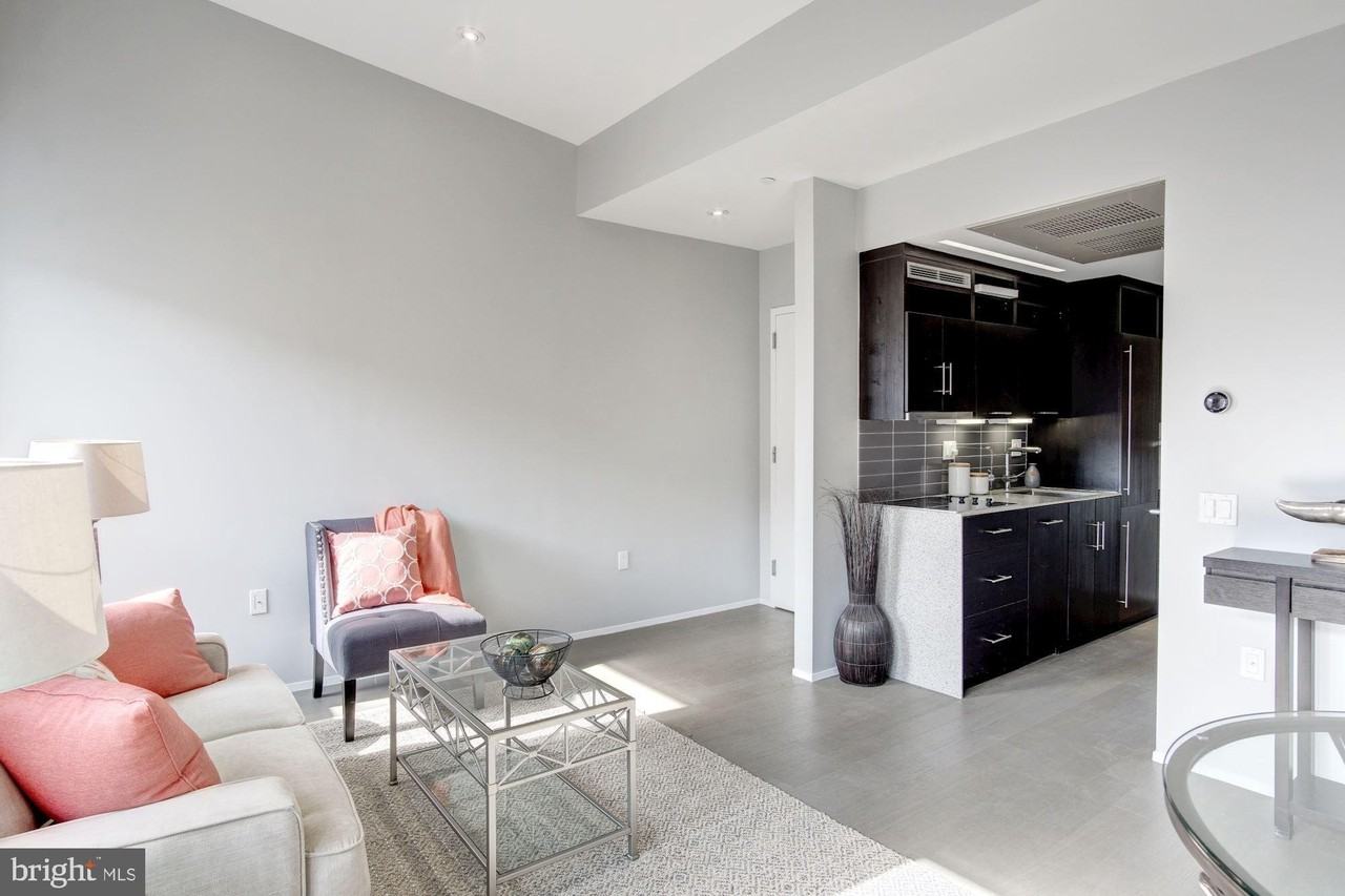 2422 17th St Nw Apt 301 #301 - Photo 6 of 31