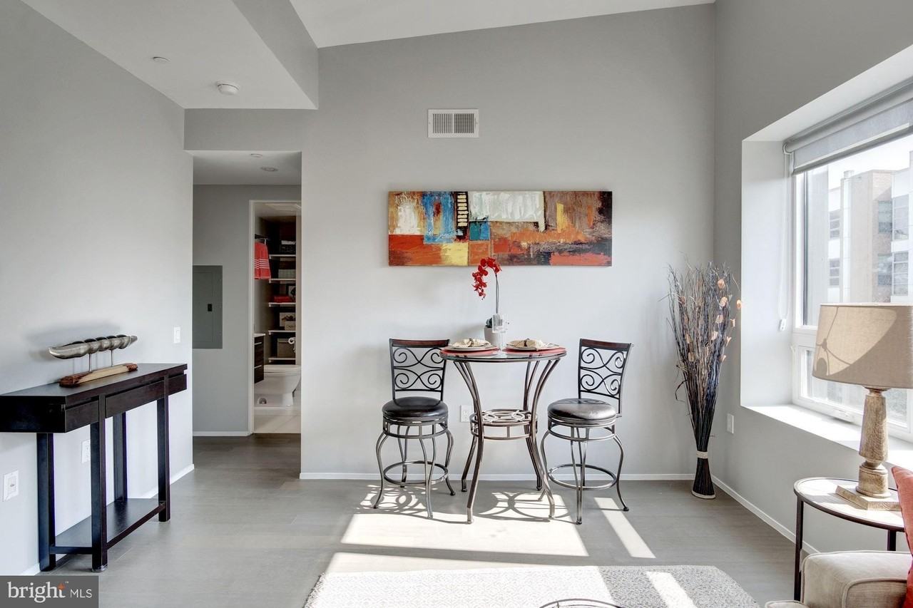 2422 17th St Nw Apt 301 #301 - Photo 7 of 31