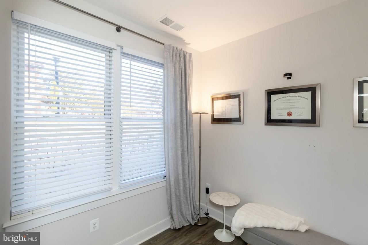 935 Sycamore Dr Se - Photo 6 of 16