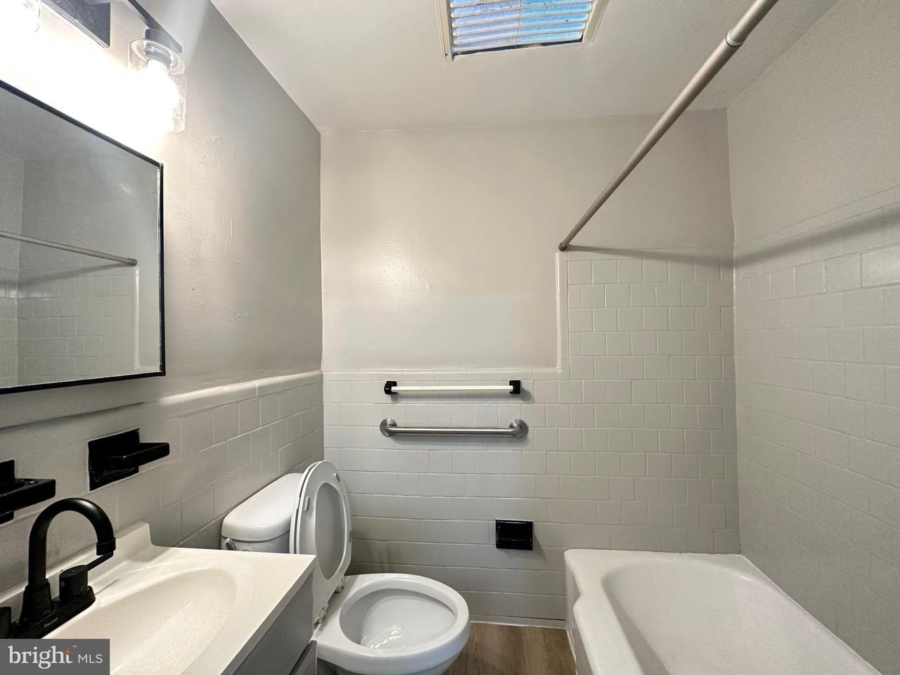 1038 Wedgewood Rd - Photo 7 of 12