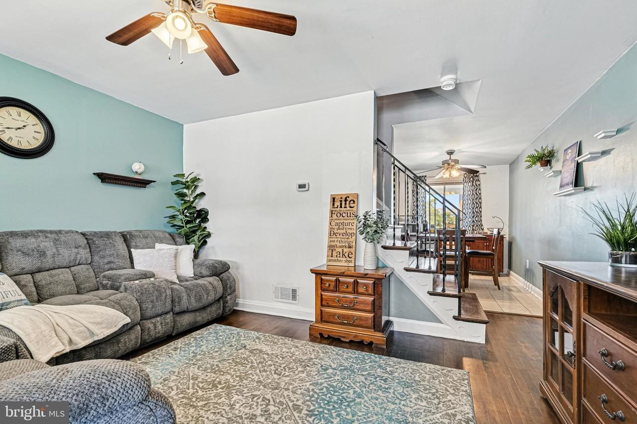 8272 Kavanagh Rd - Photo 4 of 32