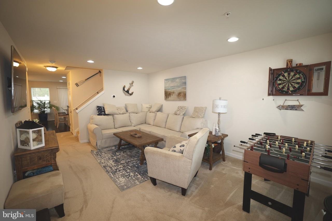 130 Intrepid Ln - Photo 3 of 18