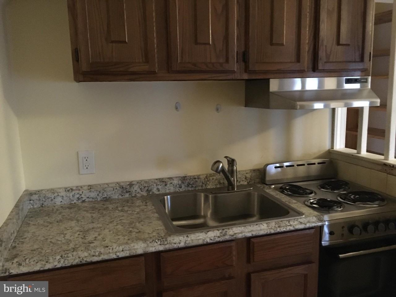 800 Morgan Ave - Photo 3 of 8