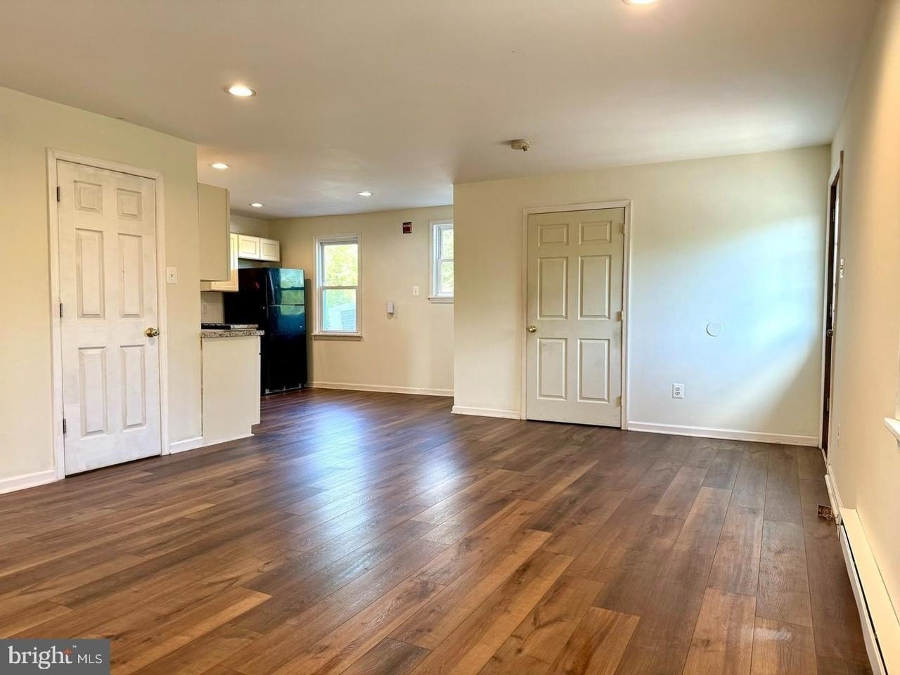 1355 Main St - Photo 4 of 10