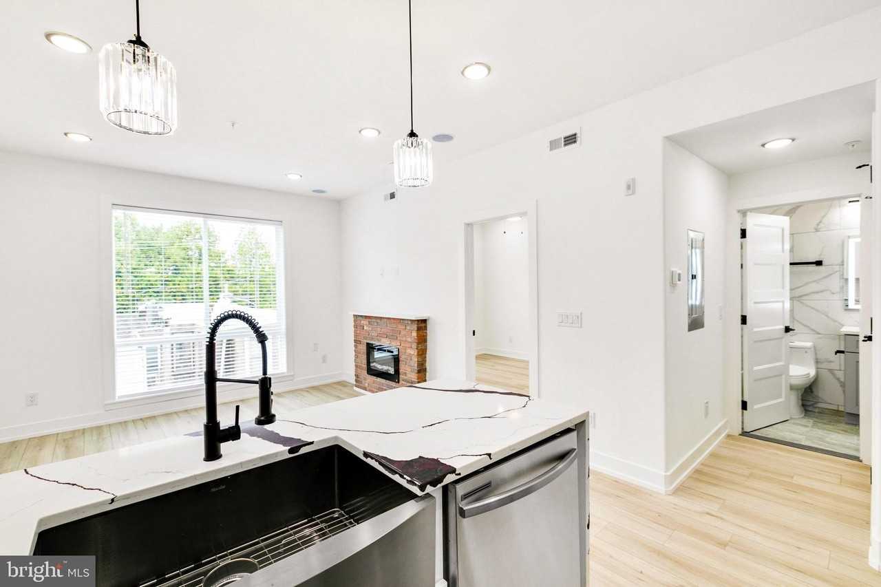 2054 North 2nd Street #7 - Photo 4 of 21