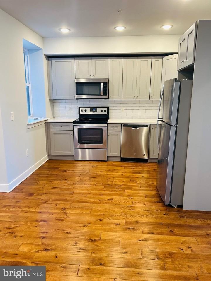 6090 Drexel Rd Unit 3 #3 - Photo 5 of 10