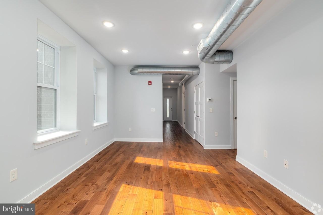 6090 Drexel Rd Unit 4 #4 - Photo 7 of 18