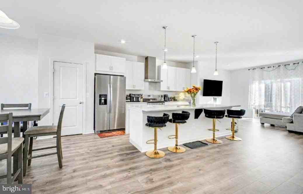 423 Honeyberry Ln - Photo 4 of 21