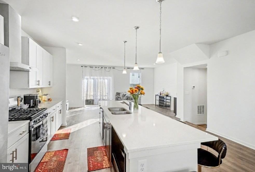 423 Honeyberry Ln - Photo 5 of 21