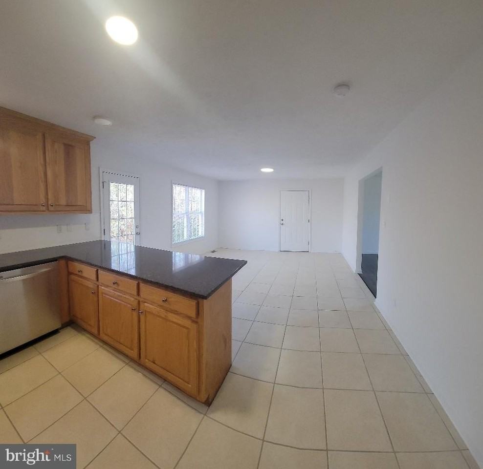 25 Whaling Ln - Photo 6 of 29