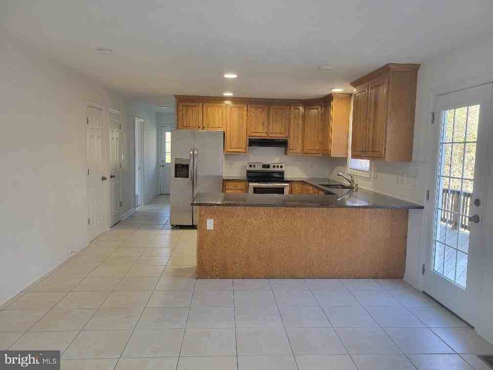 25 Whaling Ln - Photo 7 of 29