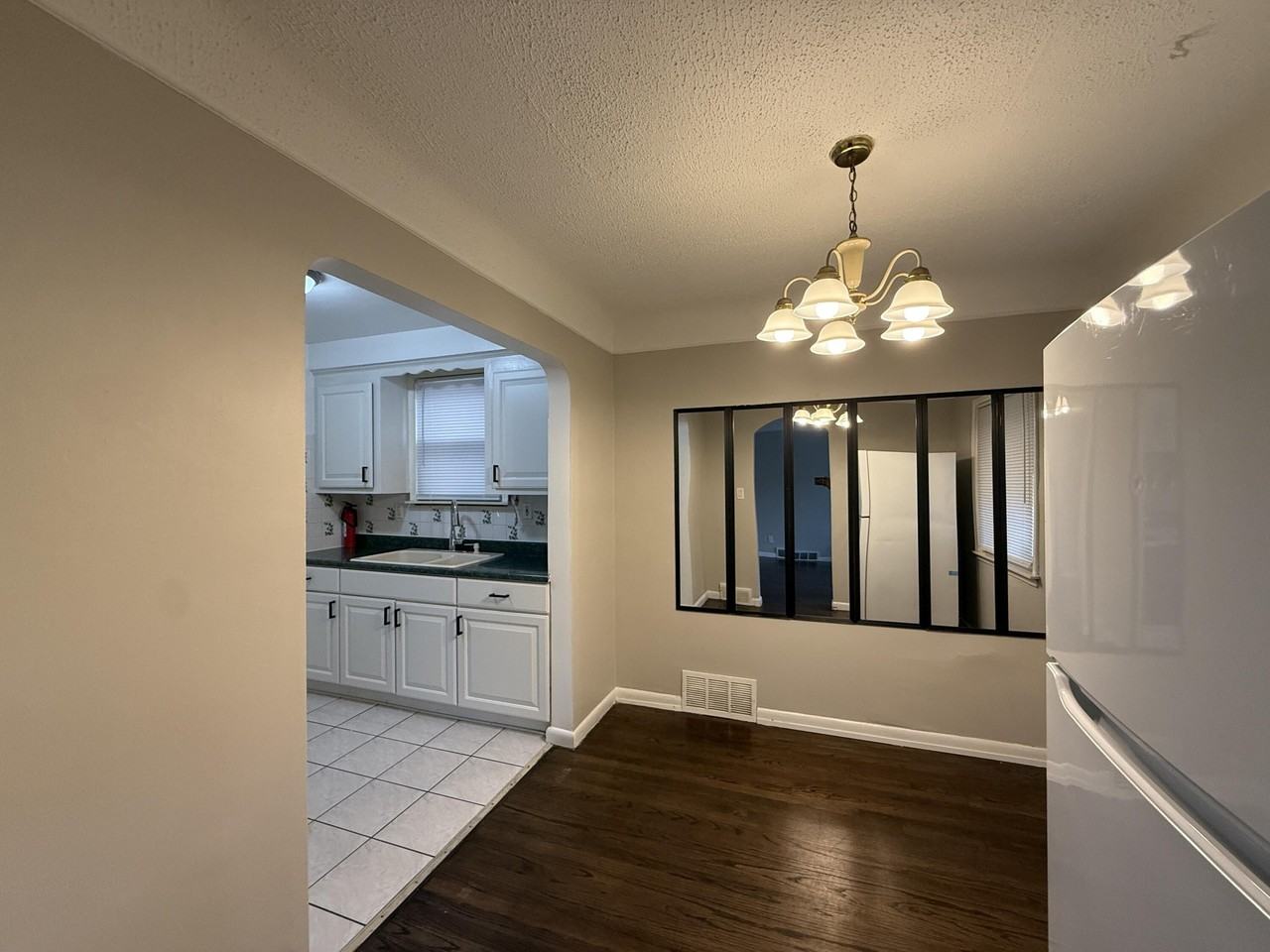 1811 Cleveland Ave - Photo 5 of 17