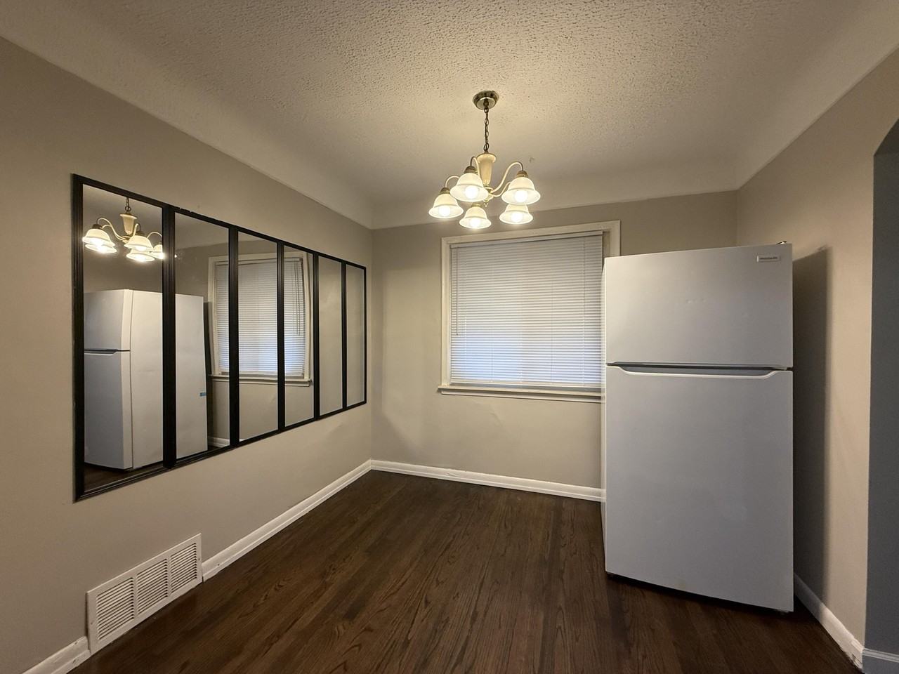 1811 Cleveland Ave - Photo 6 of 17