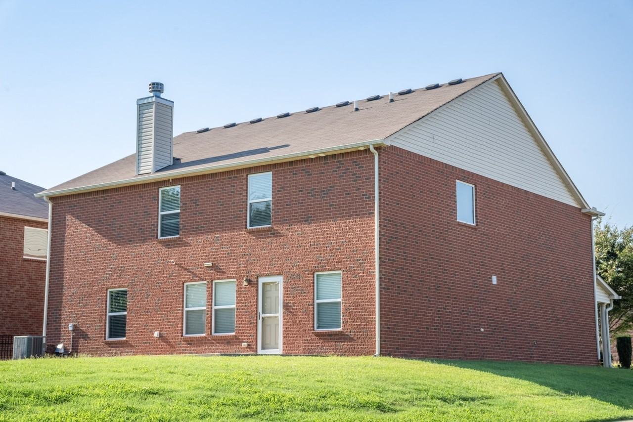 1001 Benwick Rd - Photo 6 of 50