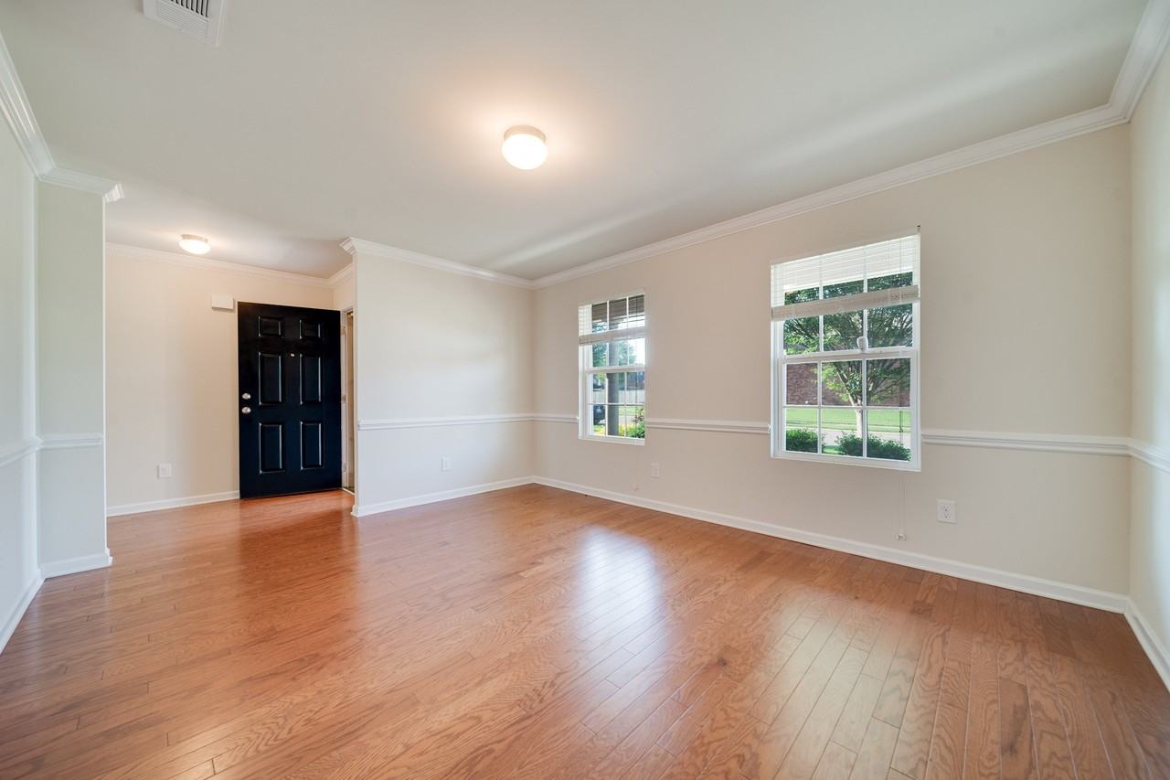 1001 Benwick Rd - Photo 7 of 50