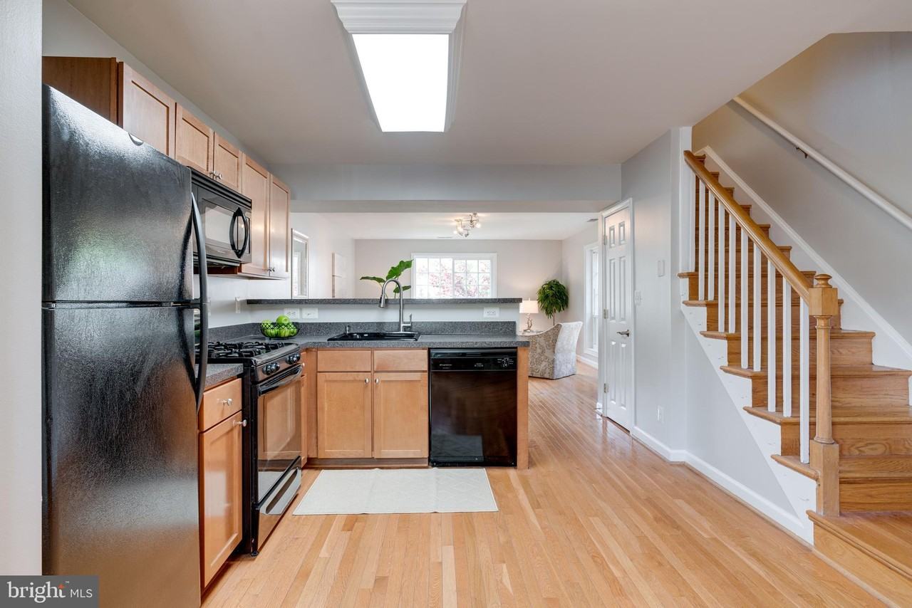 1617 North Van Dorn Street - Photo 6 of 34