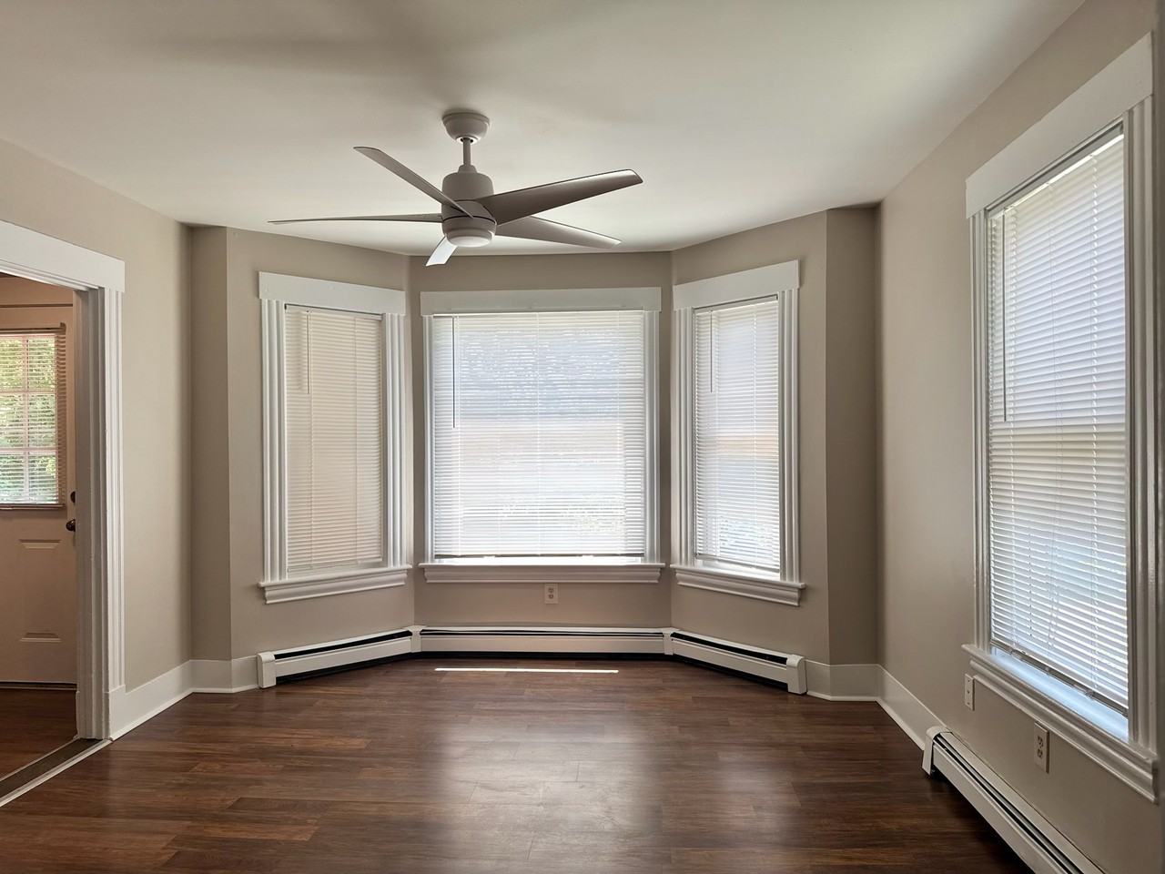 189 E Bow St ##A - Photo 3 of 25