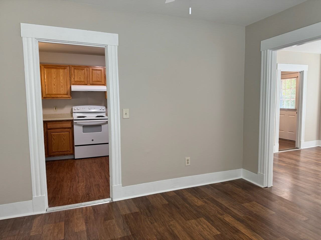 189 E Bow St ##A - Photo 7 of 25