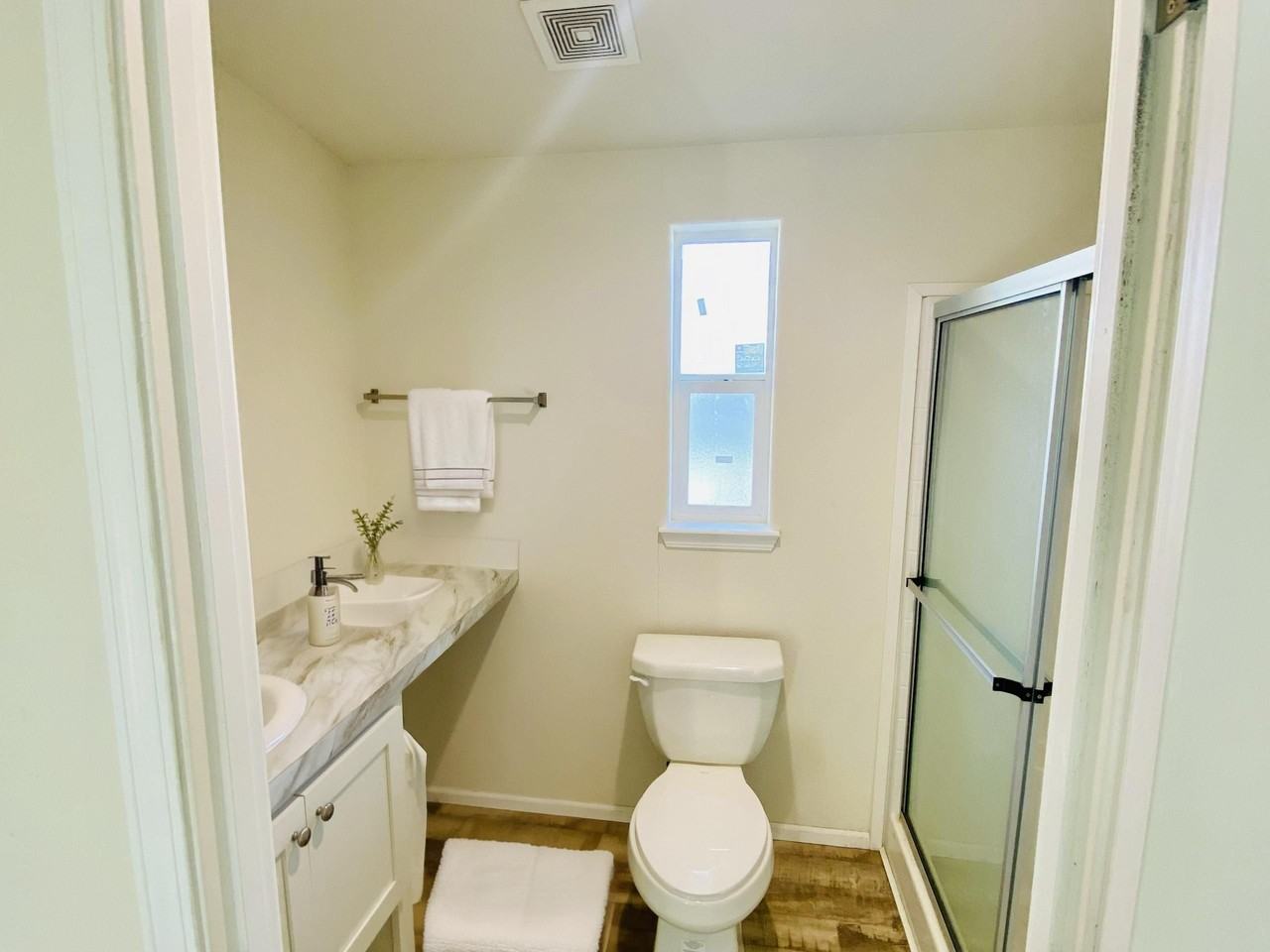 165 Broadmore Ave Ne #165B - Photo 6 of 14