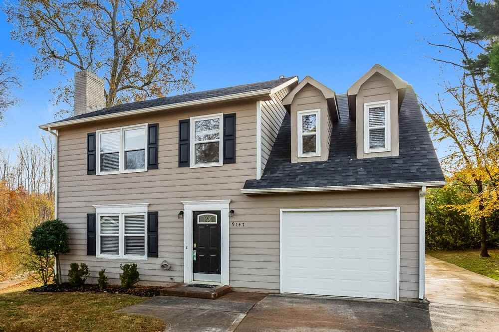 9147 Moss Cove Court - Photo 4 of 17