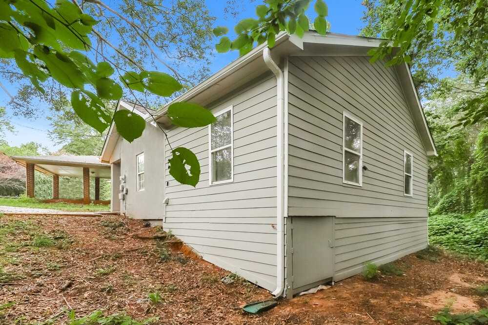 730 Parker St - Photo 3 of 16