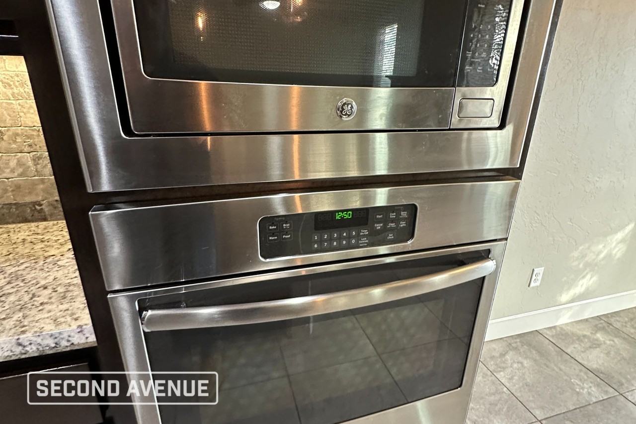 1028 Nw 191st St - Photo 5 of 23