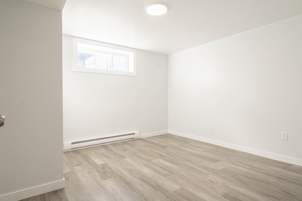 12 Holly Road #B - Photo 3 of 26