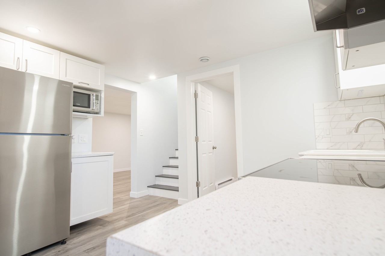 12 Holly Road #B - Photo 4 of 26