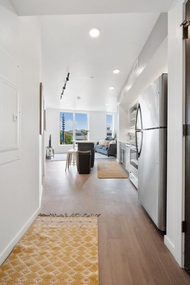 Art Bloc - Photo 6 of 50