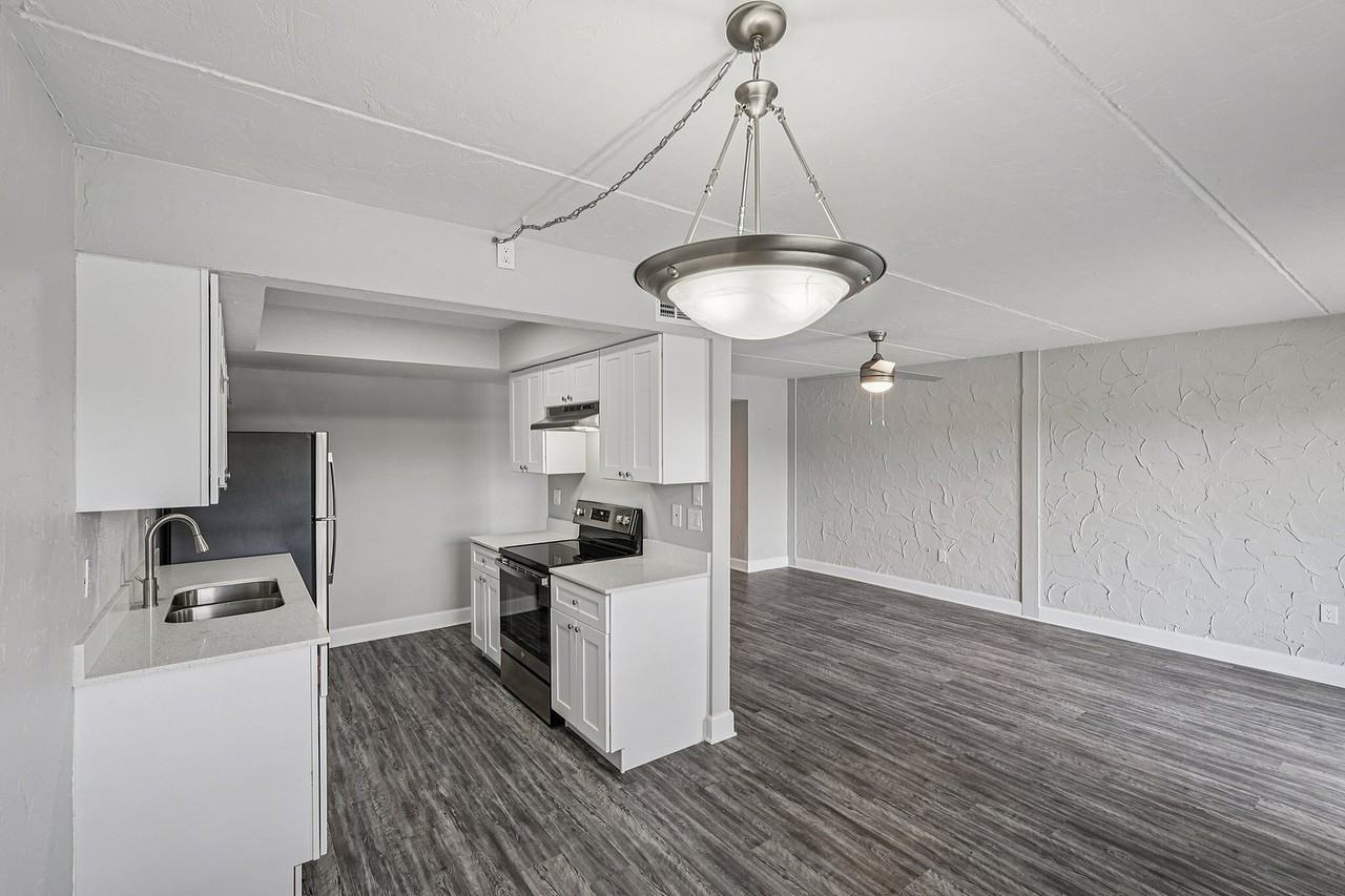 Coral Waters Apartments - Photo 5 of 47