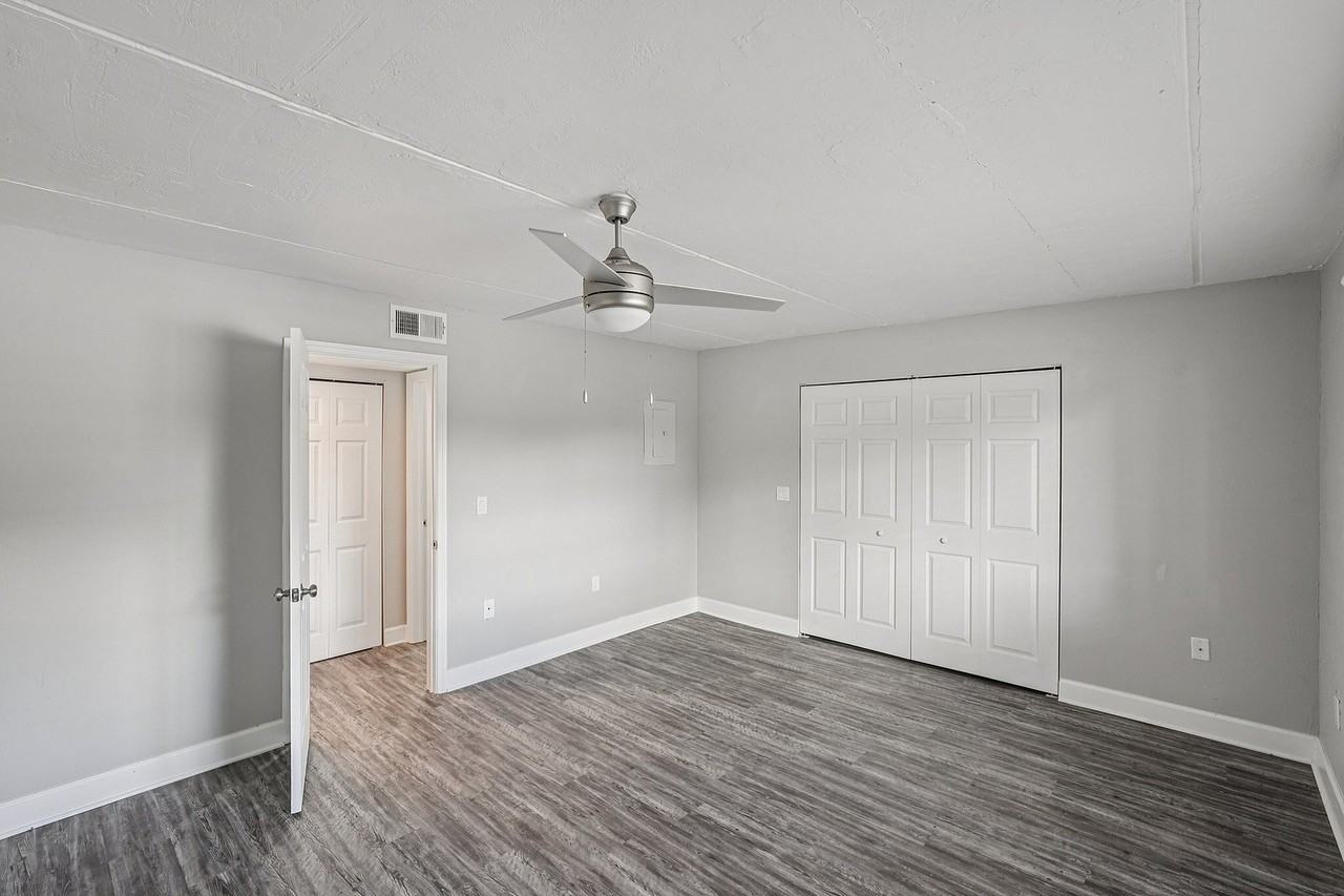 Coral Waters Apartments - Photo 7 of 47